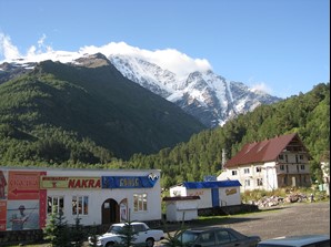 elbrus south food and accommodation.jpg