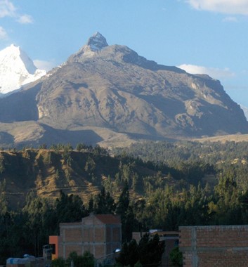 View from La Paz towards Illimani