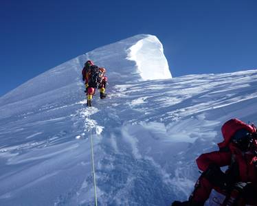 Climbing Mount Everest Mount Everest Summit Climbs 2021 22 Adventure Alternative - climbing mount everest in roblox roblox mount everest
