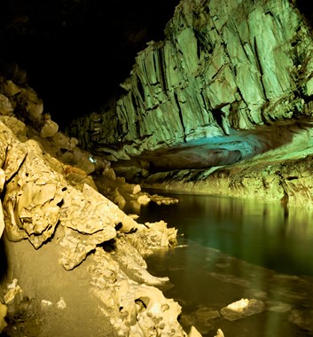 Wild Borneo Mulu Caves